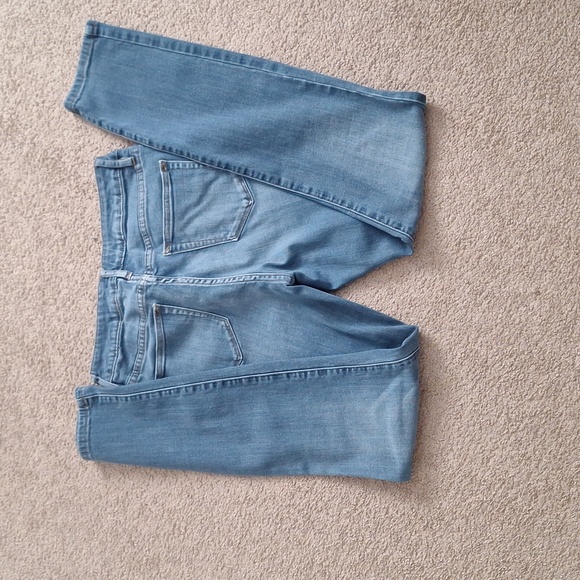 Jeans - Picture 2 of 3